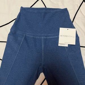 BRAND NEW Beyond Yoga Crop Tights